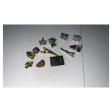 Group of menï¿½s cuff links and more