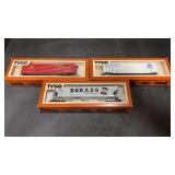 3 TYCO HO Scale 2- 50ï¿½ Boxcars & 1-54ï¿½ Hopper