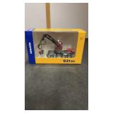 1.87 Scale Komatsu 931xc Harvester Die Cast
