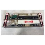 2 Herpa 1:87 Scale Semi Trucks with Trailer.