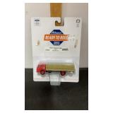 Athearn Ready to Roll HO Scale Fletchers Feed &