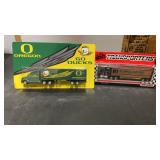 2 semi Trick & Trailers 1:87? Scale. Oregon Ducks