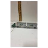Trucks n stuff  1/87 scale semi truck and trailer