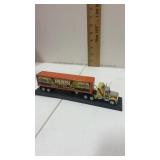 1/87 scale semi truck and trailer. Harley