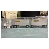 Trucks  N  stuff 1/87 scale, semi truck and