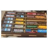 Miscellaneous HO SCALE  railroad cars , hoppers