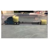 Trucks  N  stuff 1/87 scale, semi truck and