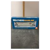 Walthers Mainline 54ï¿½ 4427 CD Covered Hopper HO