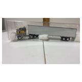 1:87 scale semi truck and trailer