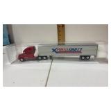 1:87 scale  semi truck and trailer