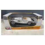 Maisto 1:18 Scale Mercedes Benz Die Cast