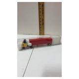 1:87 scale semi truck and trailer