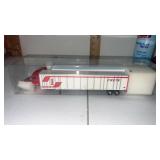 Crete carrier semi truck and trailer 1/87 scale