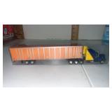 Semi truck and trailer 1/87 scale