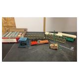 HO Train Tressles , Shipping Materials &