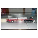 Semi truck and trailer 1/87 scale
