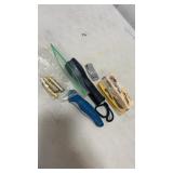 Little Gypsy Snap-On Utility Knife, Flashlight &