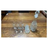 5 Wine Glasses with a Gold Tone Ring on Top,