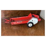 True scale manure spreader farm toy 1/16 scale