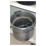 Large frying pot with basket