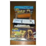 2 Athearn HO Railroad Cars Coal & Boxcar