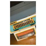 2 Bachmann HO Railroad Cars