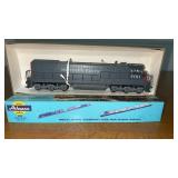 Athearn HO Scale Southern Pacific Locomotive