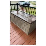 155 gallon deck box cushions not included