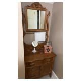 Oak wash stand  approximately 61 x 30 x 17ï¿½  with