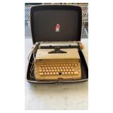 Smith-Corona Type Writer Electric in Case