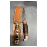 2 knifeï¿½s  1 with a sheath