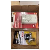 Thermostat and air flow regulator