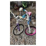 2 girls bikes with training wheels