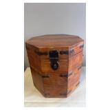 Octagonal Hat box with iron hardware  12 x 12 x