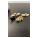 Zuni. Miniature animals