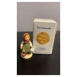 Goebel Hummel figurine grandmas girl