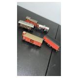 5 HO Railroad Cars, Cabooses, Tanker, Box Cars