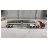 Generic chemical Ho scale truck