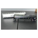 2 HO Scale Tanker Cars