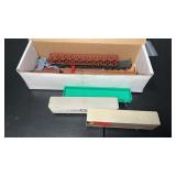 HO Railroad Flat Cars ,Extra Wheels, Seni