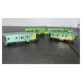 4 HO Scale John Deere Railroad Cabooses