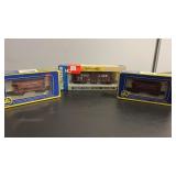 Walthers and AHM train cars   HO SCALE