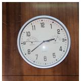 Vintage Quartz Analog Clock