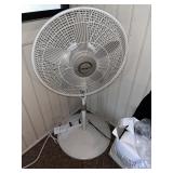 Lasko Osillating Floor Fan