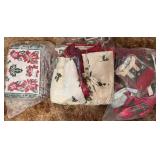 Vintage Christmas Placemats, Runners & Tablecloths
