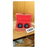 BOADING THERAPY BALLS