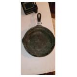 WAGNER #6 CAST IRON SKILLET
