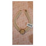 VINTAGE 3 STRAND MOTHER OF PEARL NECKLACE
