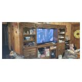 LARGE ENTERTAINMENT CENTER *3 PIECES 8