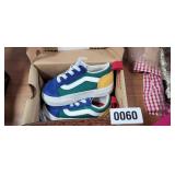 TODDLER VANS SIZE 4T